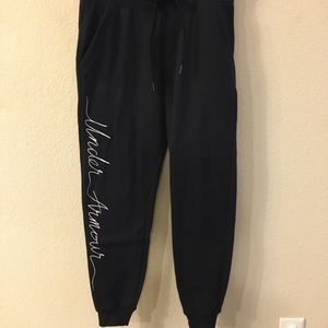 Never worn Under Armour jogger sweat pants